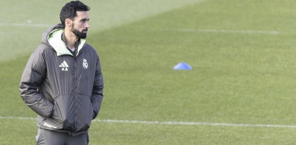 世界杯最新版下载-不怕窥探，世体：阿韦洛亚恢复球队前往欧冠对手主场进行训练